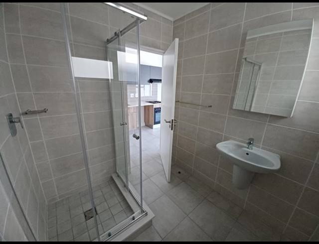 1 BEDROOM PROPERTY TO RENT IN GREENBAY ECO ESTATE